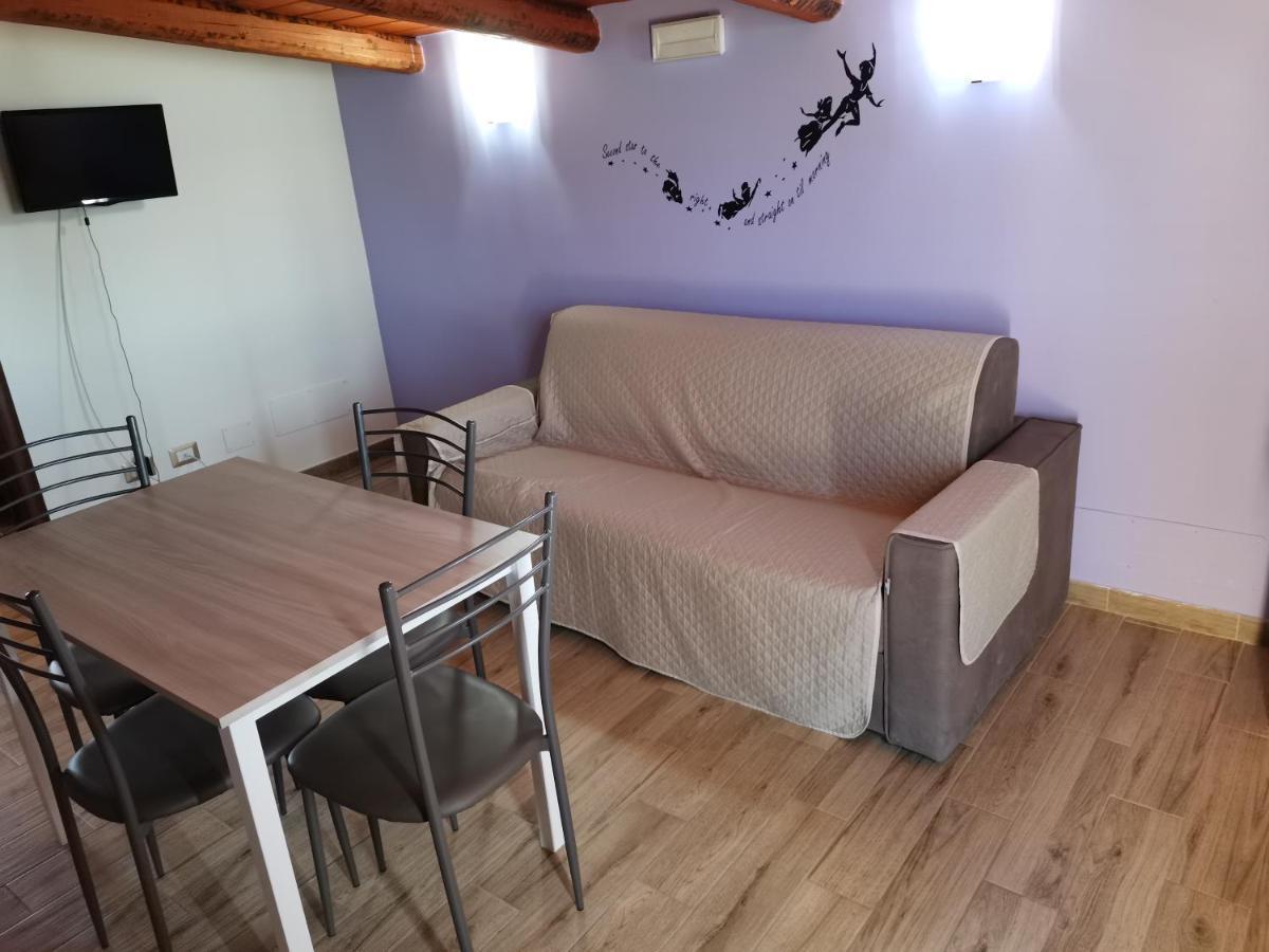 Villa Sole - Finaiti - Appartamento Per Turisti Floridia Exterior foto
