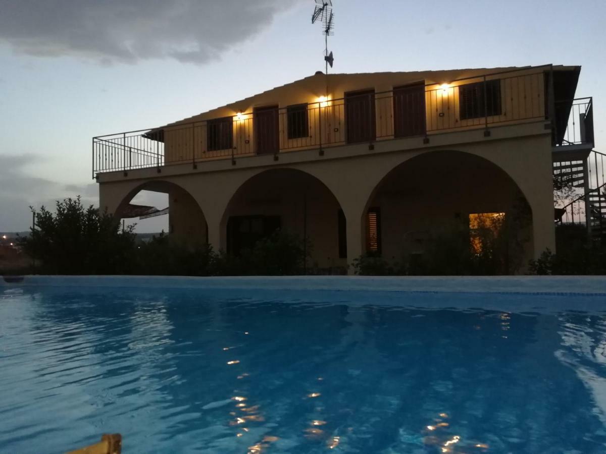 Villa Sole - Finaiti - Appartamento Per Turisti Floridia Exterior foto