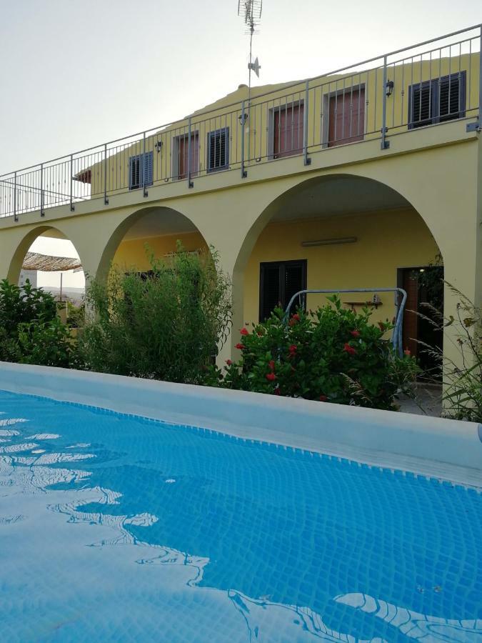 Villa Sole - Finaiti - Appartamento Per Turisti Floridia Exterior foto